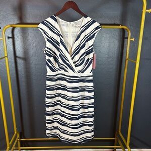 Blue and White Ruched Sheath Dress with Plunge Neckline for Cocktail